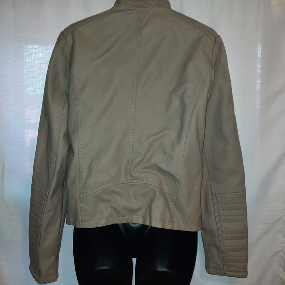 Metaphor Women's Tan Leather Jacket - Picture 7 of 13